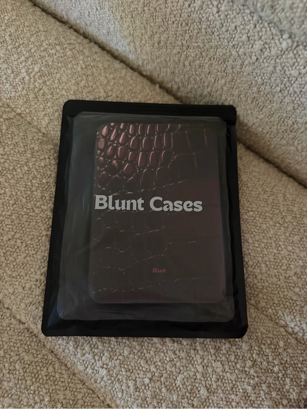 Basic Amazon kindle 6” Burgundy Croc Tablet Cover -